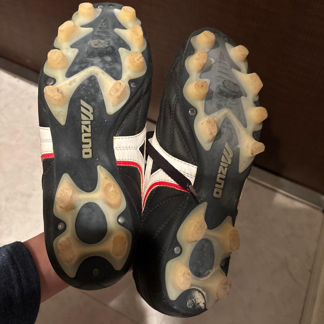 Mizuno サッカーシューズ ブラック/ホワイト/レッド