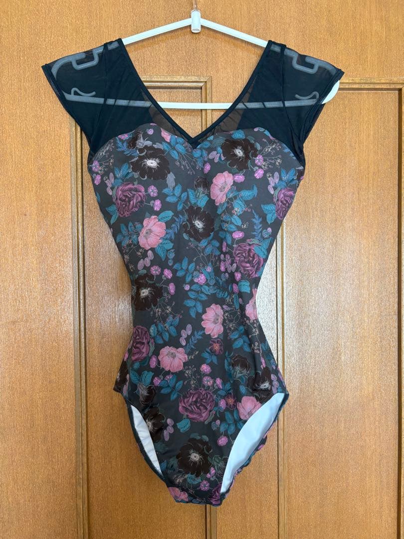 スティナstinaレオタードMサイズ