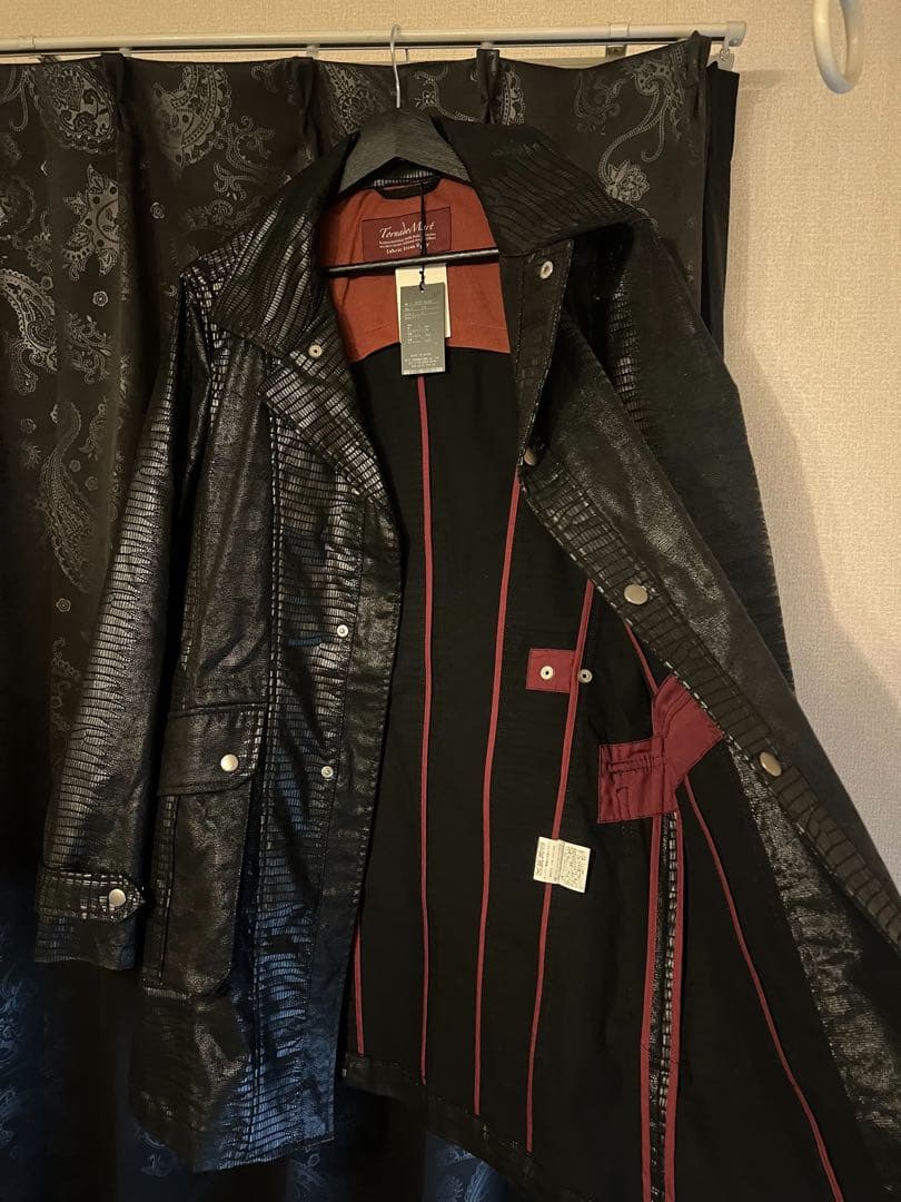 TORNADO MARTトルネードマートリザードエンボスコートブラックL 新品