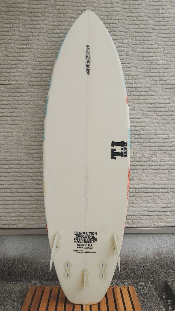 超軽量 EPSサーフボード 5,9 ハードケース付