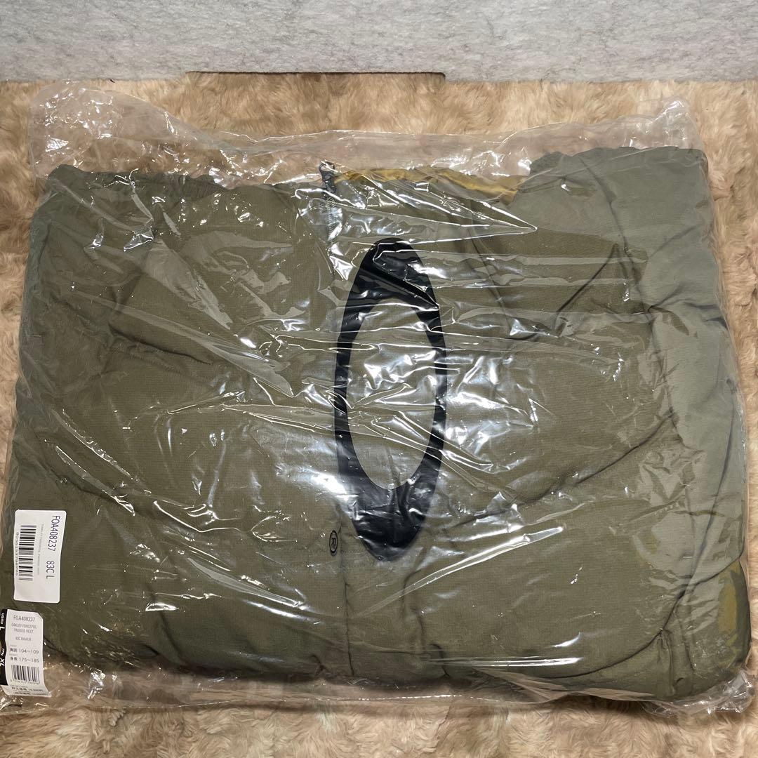 ベストOAKLEY FORCEFUL PADDED VESTメンズ