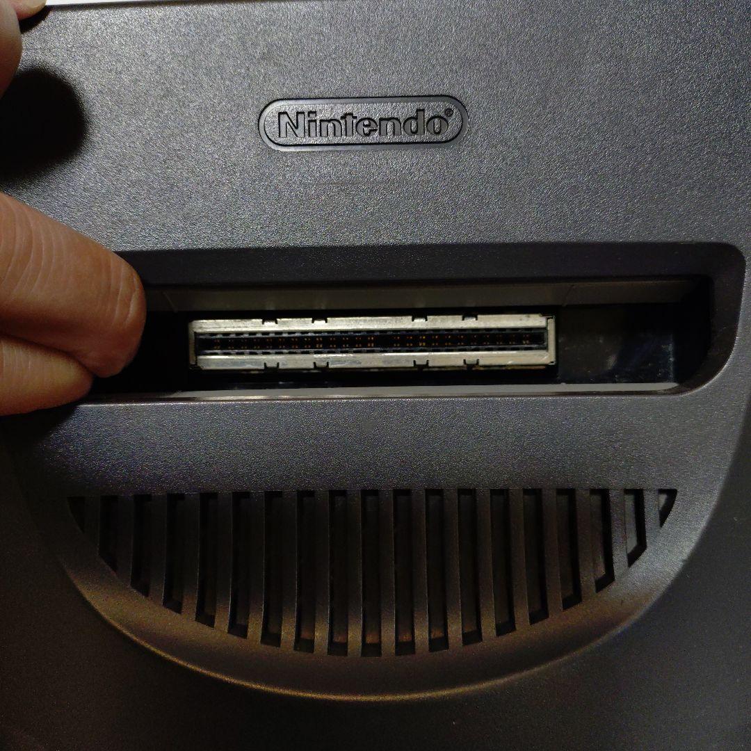 ニンテンドー64 本体＋コントローラー×４＋人気ソフト３本マリカースマブラ007