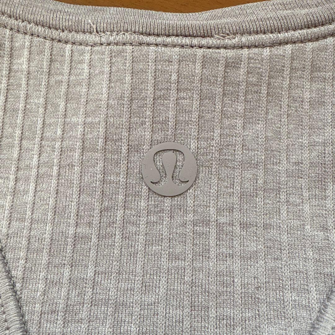 lululemon タンクトップ