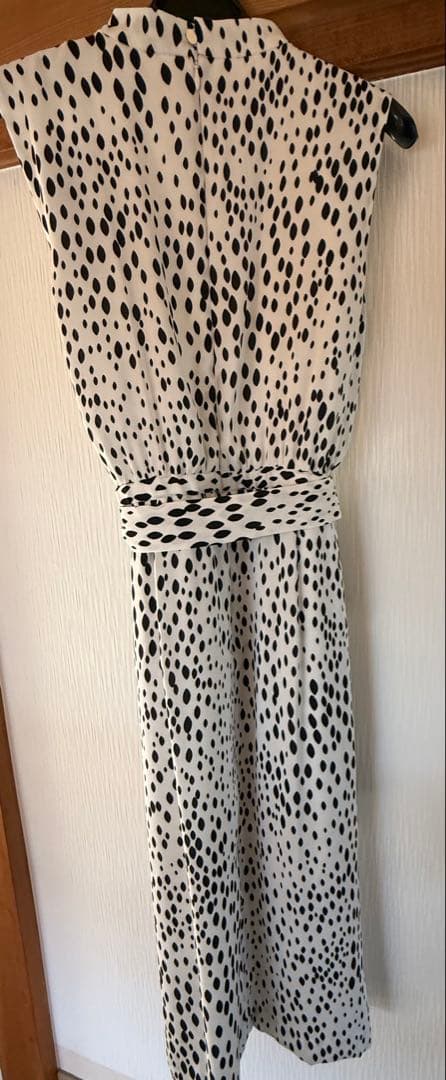 K*様 ピンキーアンドダイアンモノトーンノースリーブワンピース・ヒョウ柄