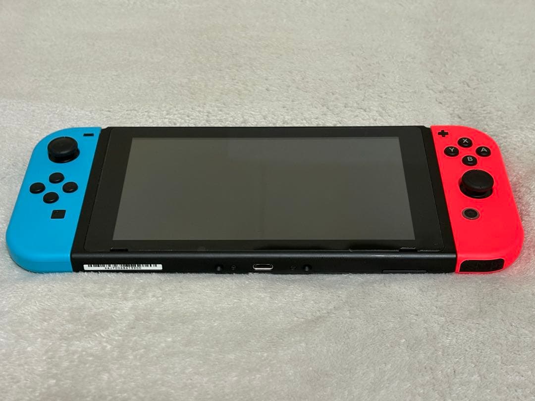Nintendo Switch 本体　携帯ポーチ付き