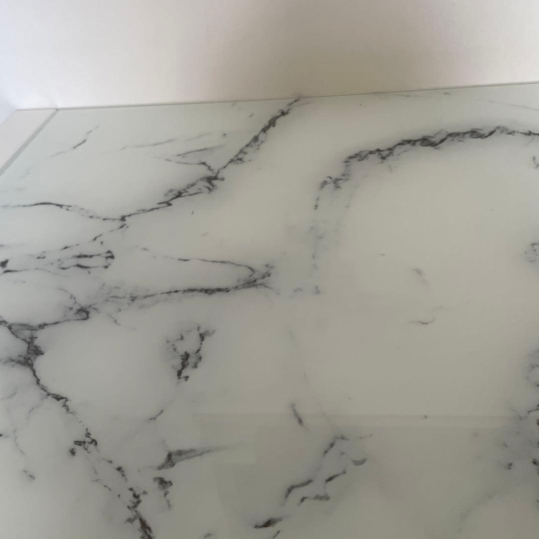 ニトリ　大理石柄ガラステーブル　時々セールします！　直接引き取りも可能です◎