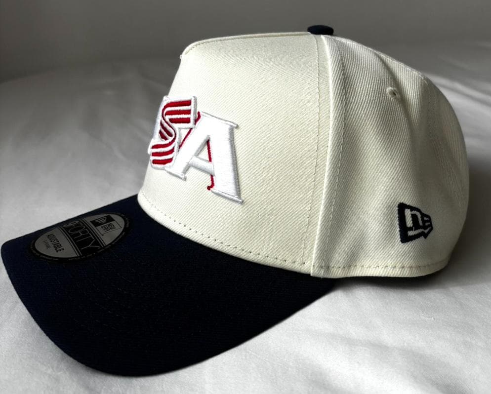 WBC 2026 アメリカ代表 公式キャップ、クリーム/ネイビー、サイズ調整可能