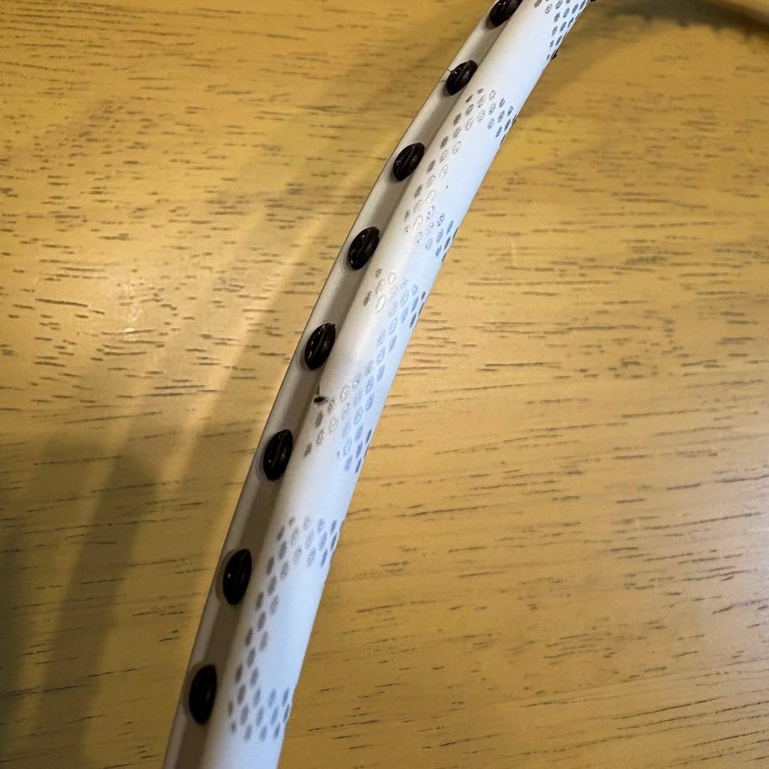 【最終値下げ】 FORTIUS 11 QUICK 4U6 バドミントンラケット