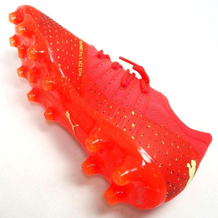 新品プーマ フューチャー Z 1.4 HG/AG トップモデルスパイク 28.5