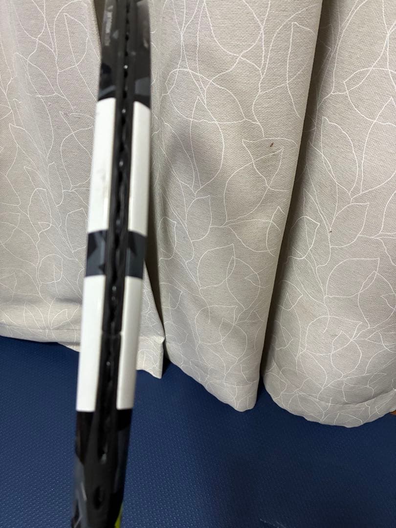 バボラ ピュアアエロ 98 グリップ3（国内正規品・24年11月ガット張替済）