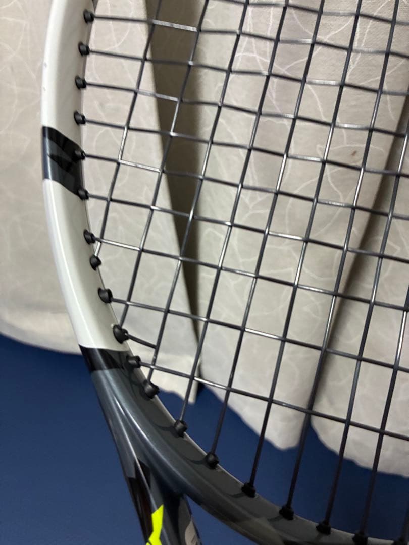 バボラ ピュアアエロ 98 グリップ3（国内正規品・24年11月ガット張替済）