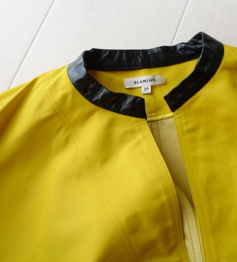 美品 ブラミンク 定価13万 ポンチョコート ケープ マント イエロー 156