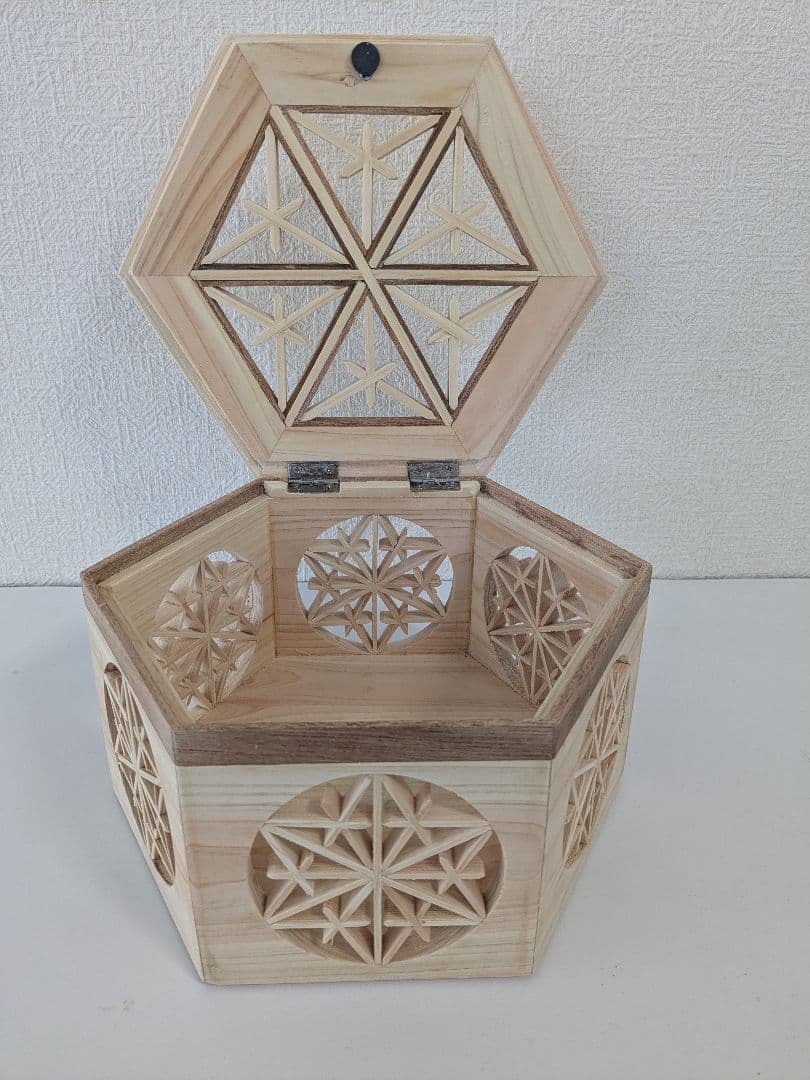 組子細工の小物入れ＆ランプ