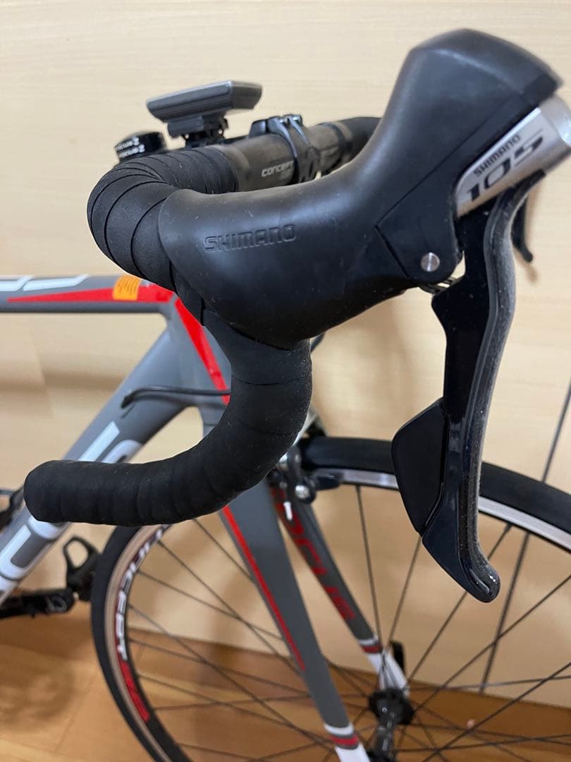 FOCUS CAYO AL 105 ロードバイク グレー/レッド