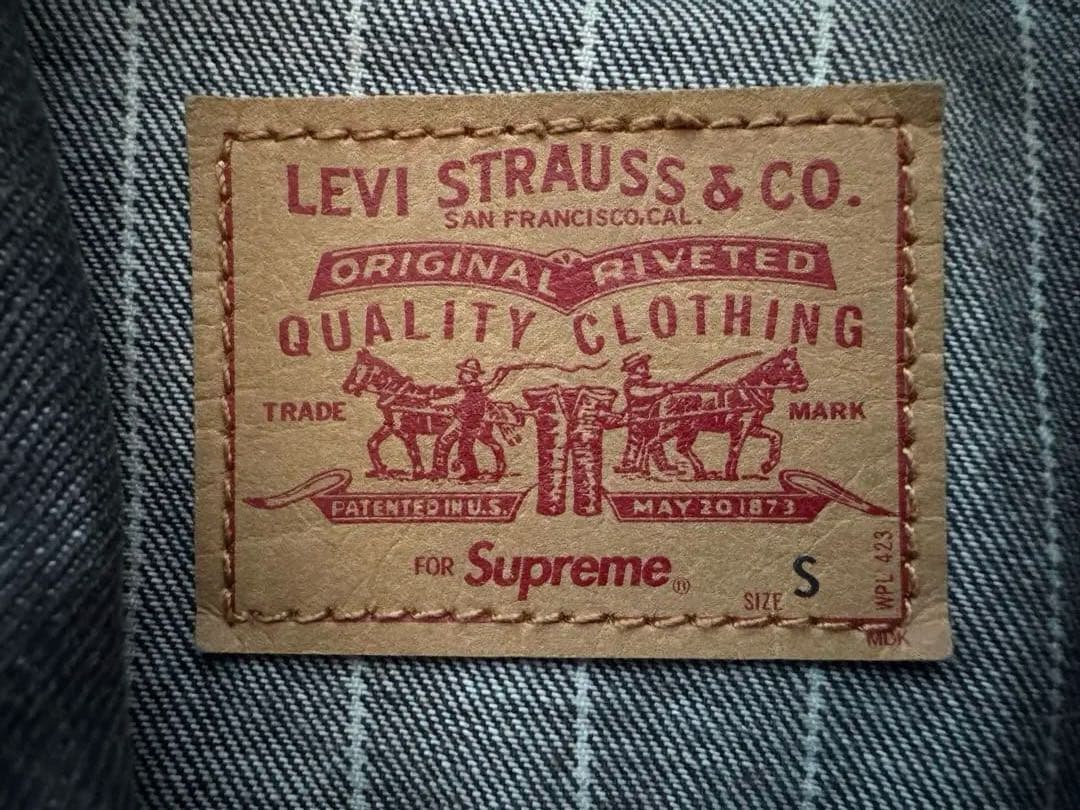 ジャケット・アウター Supreme Levi's pinstripe trucker jacket