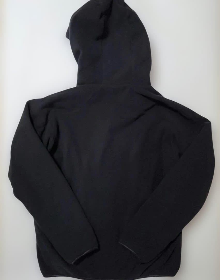 ミズノプロ　フリースパーカー　未使用タグ付き　Lサイズ　黒色　ジャケット