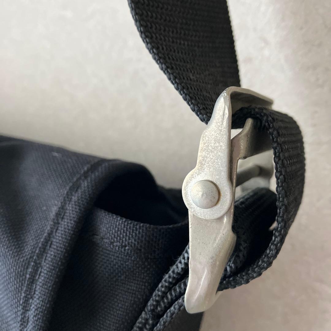 マンハッタンポーテージ メッセンジャーバッグとショルダーパッド　黒　男女兼用