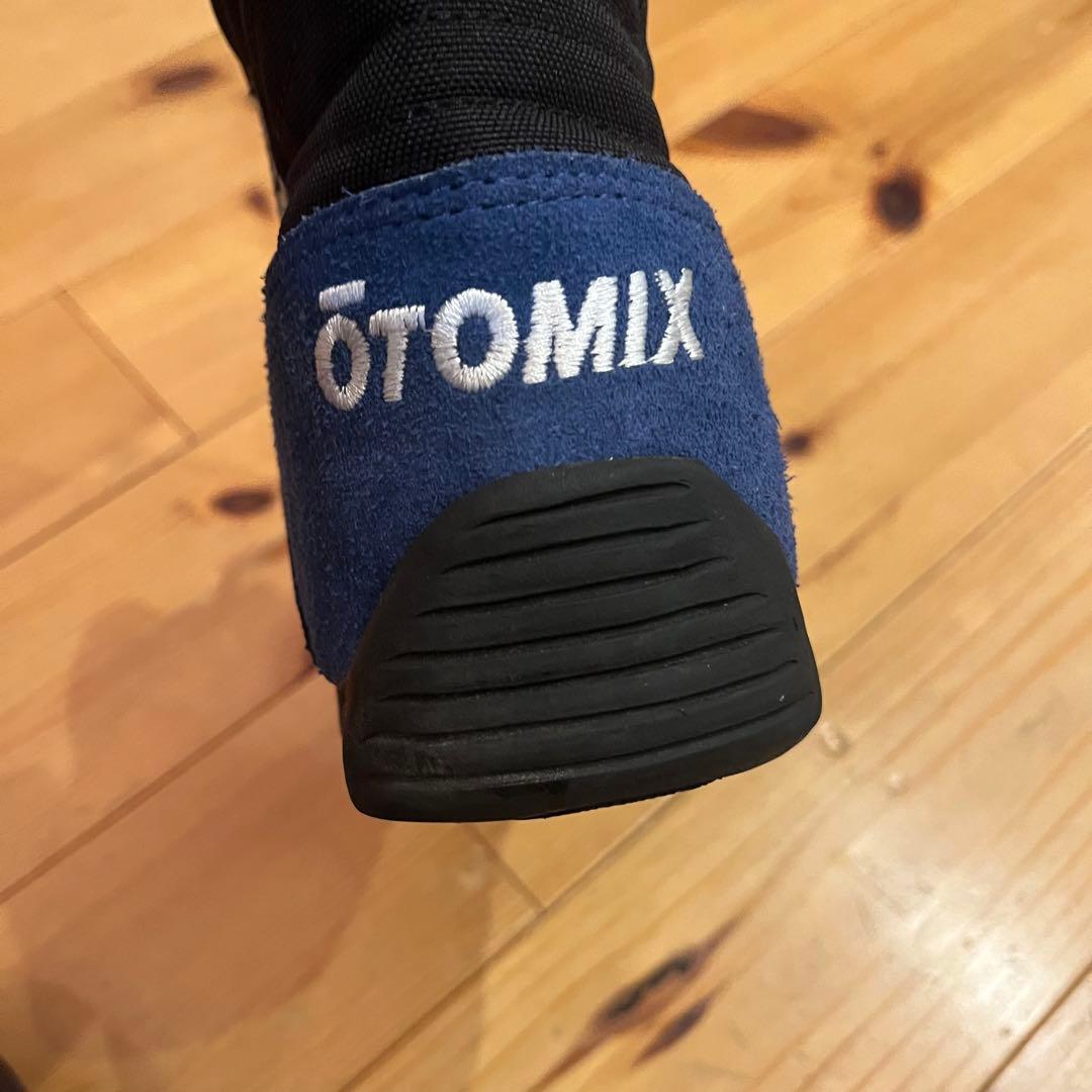 OtomixオートミックスNinjaニンジャ赤トレーニングシューズ 26.5cm