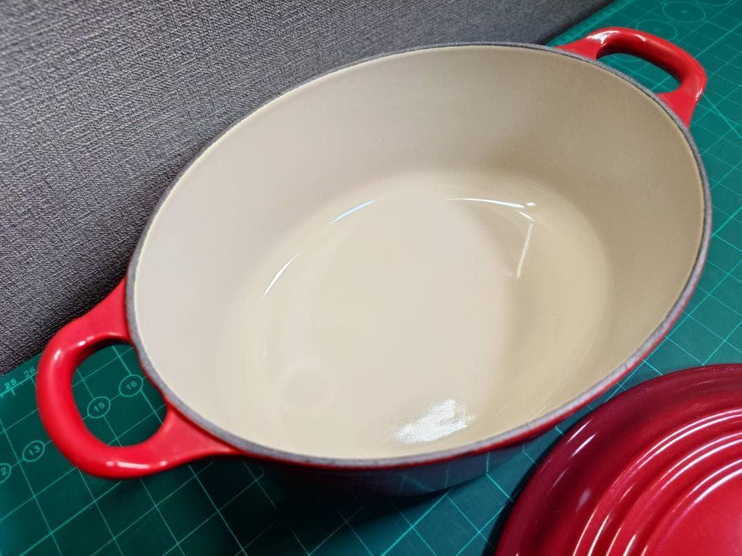 【美品】LE CREUSET ルクルーゼ ココットオーバル 23cm レッド