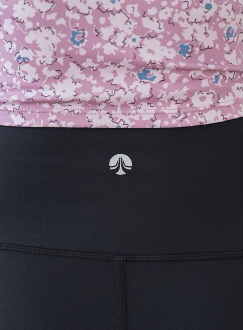 新品【SUKALA】Ｌ　小花柄 ショートタンクトップ＆レギンスセット ラバ　ヨガ