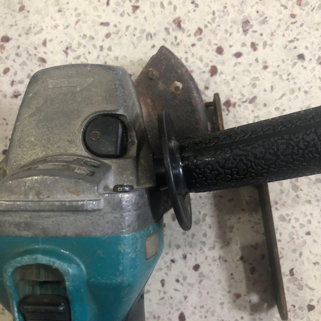 マキタディスクグラインダー GA400D中古動作品難ありmakita14.4v