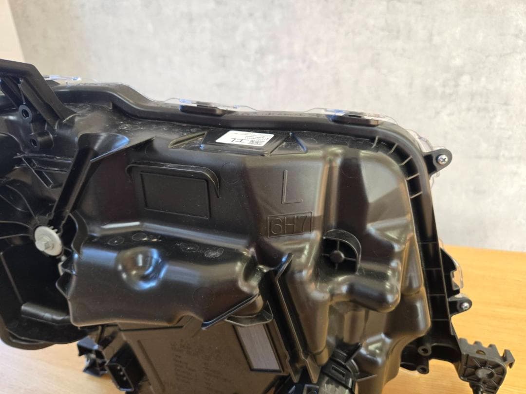 DAIHATSU-46　ダイハツ　アトレー　純正　左ヘッドライト　新品並美品