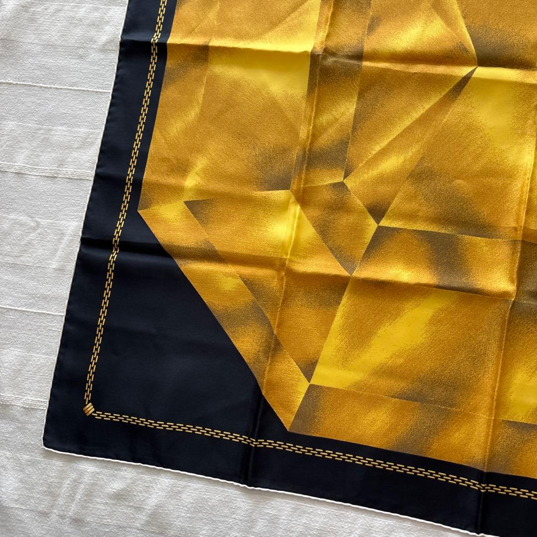 フランス製　must de Cartier シルクスカーフ　カルティエ　ストーン