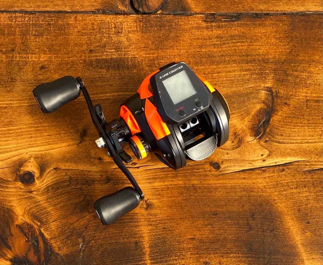 デジタルカウンター付きベイトリール　左巻き　タイラバ　船釣り　ジギング　オレンジ