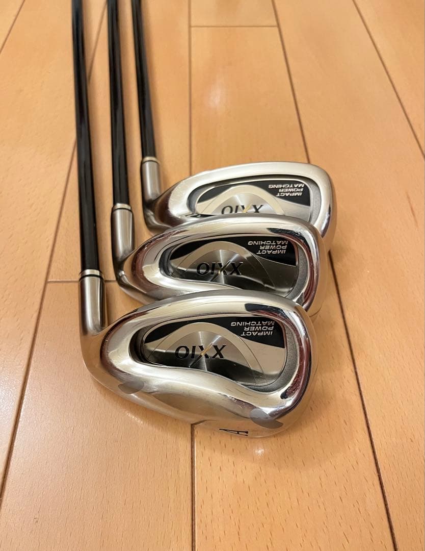 【美品・未使用含む】ゼクシオ　アイアン8本セット