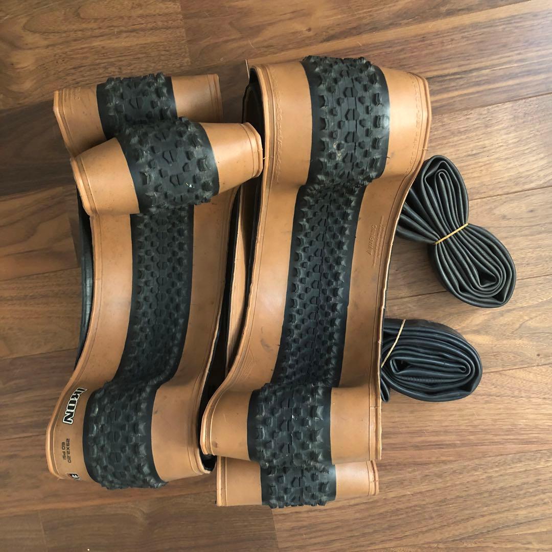 29x2.2 MAXXIS チューブレスタイヤ 2本セット