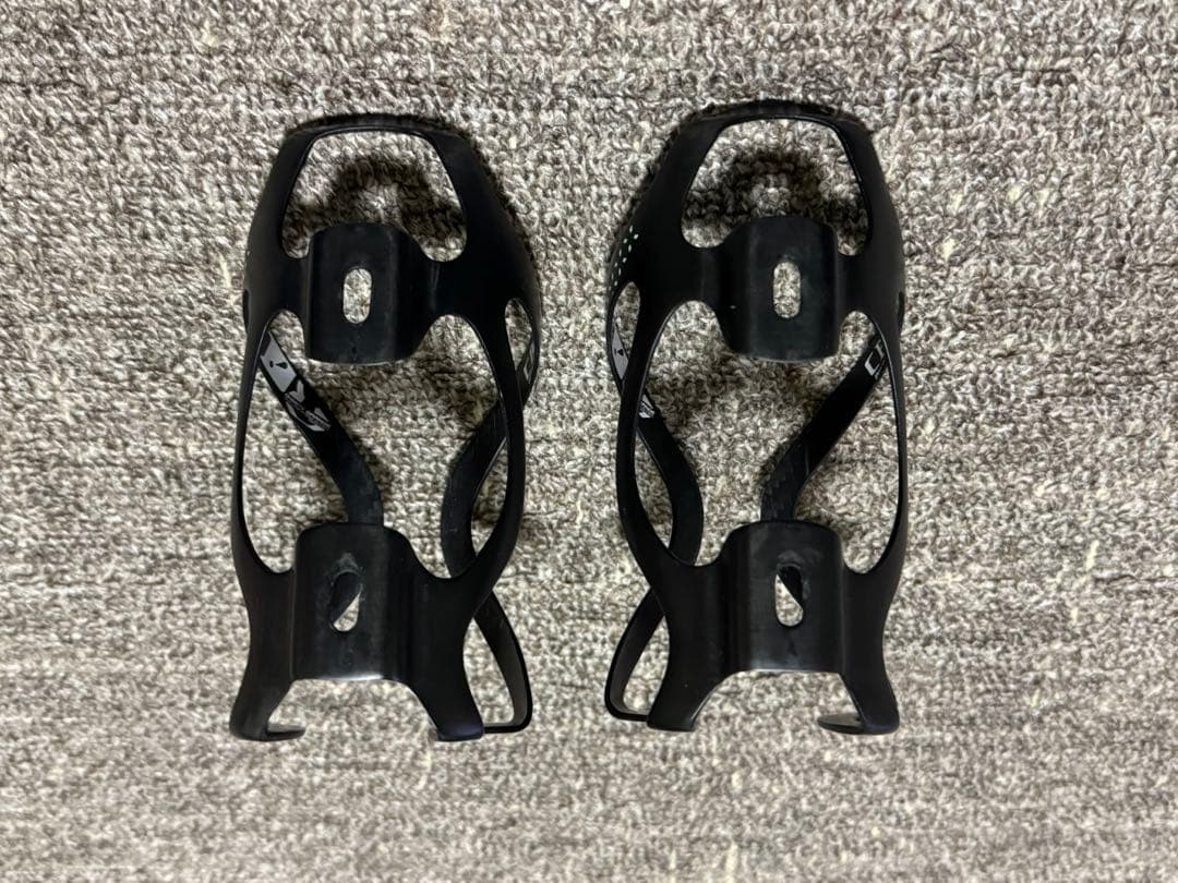 オーメストグランデ オリジナル カーボンボトルケージ 2個セット