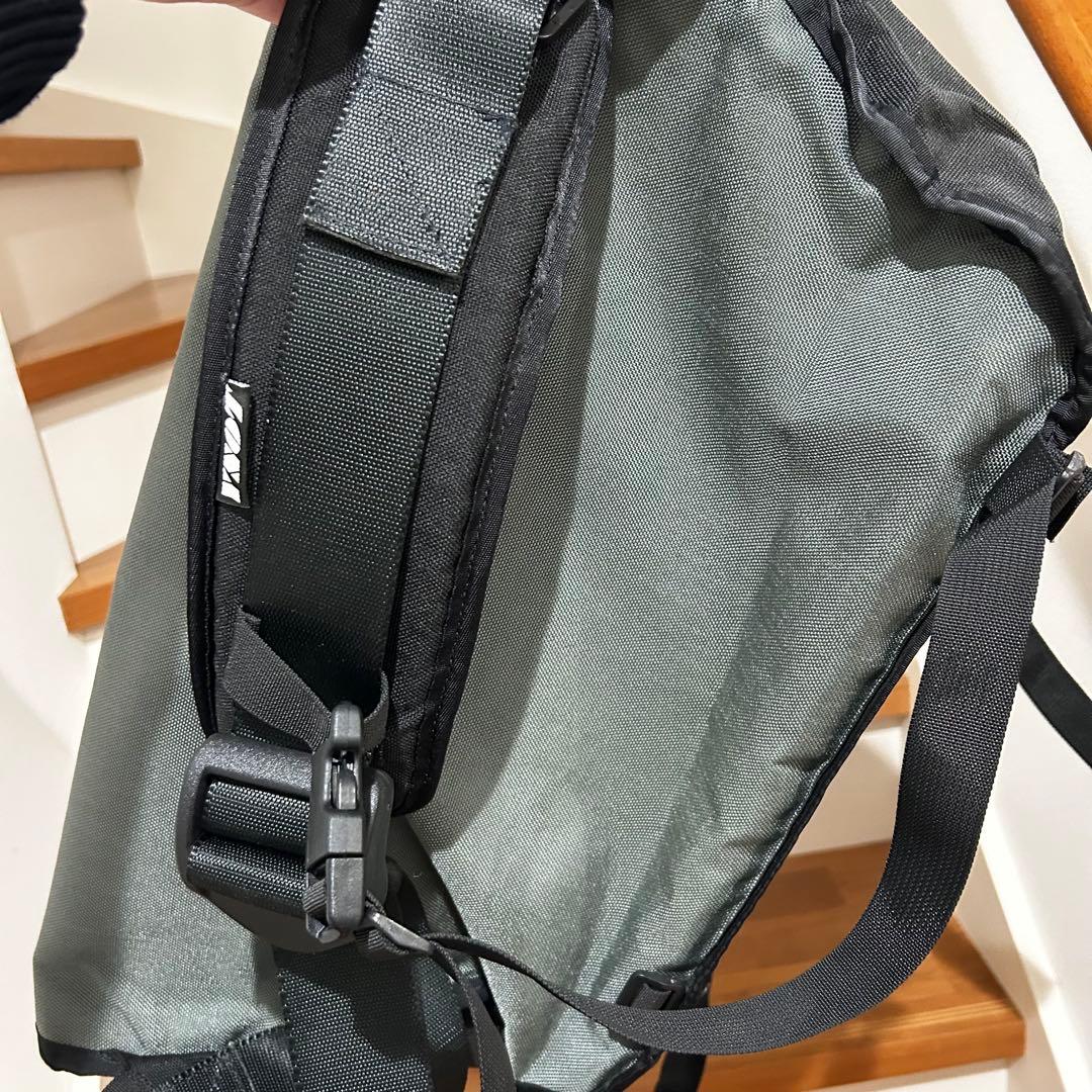 YNOT Junction メッセンジャーバッグ グレー/ブラック