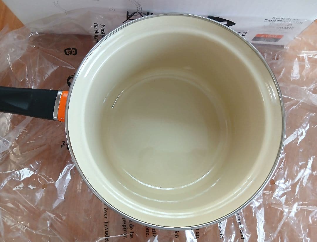 LE CREUSET　ソースパン　 片手鍋　16cm　オレンジ　ガラス蓋付き