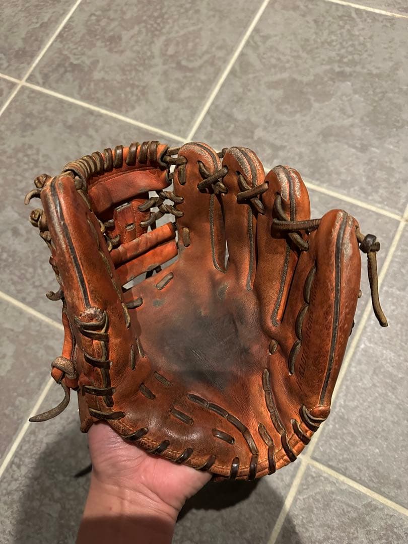 ミズノプロ グローブ　赤　硬式　内野手用