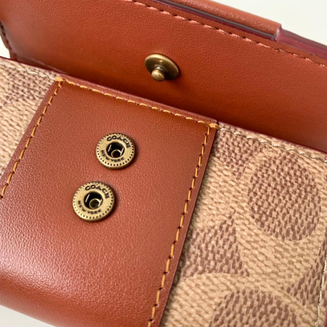 【COACH】コーチ　キーケース　6連　キーリング　ベージュ　シグネチャー　茶色