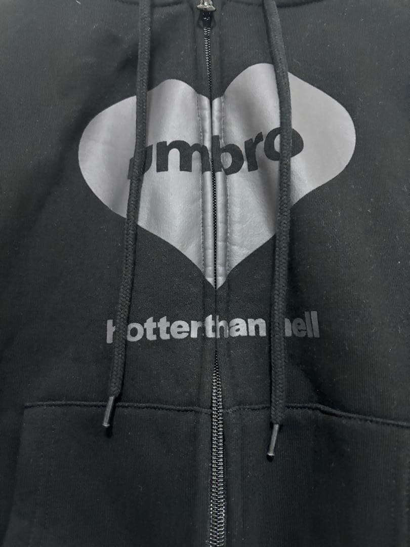 hth×UMBRO ジップパーカー 黒 完売アイテム