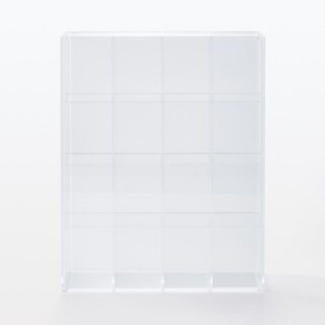 無印良品 後ろが透けないアクリルコレクションボックス 4×4 小間 5つ