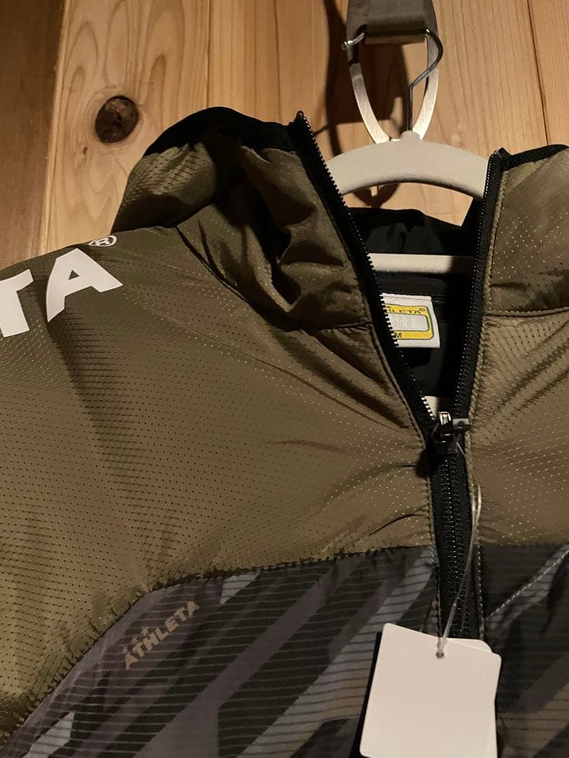 新品未使用　アスレタ　中綿ダウンジャケットM