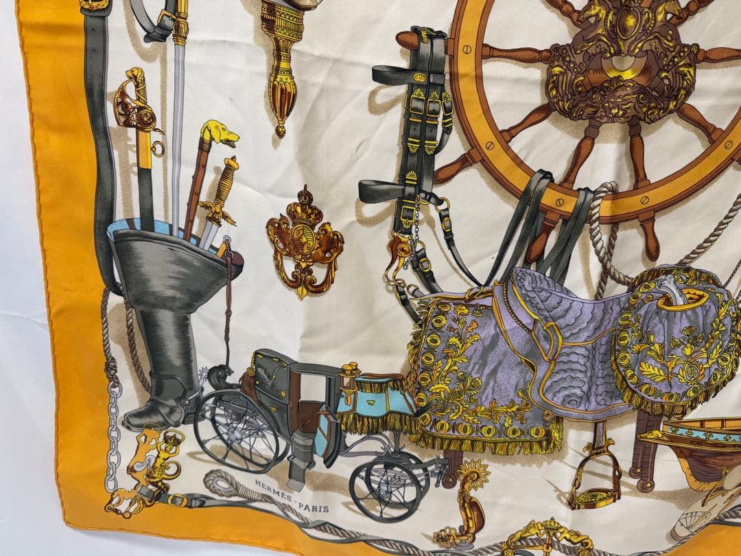 エルメスのカレ90 MUSEE（博物館）