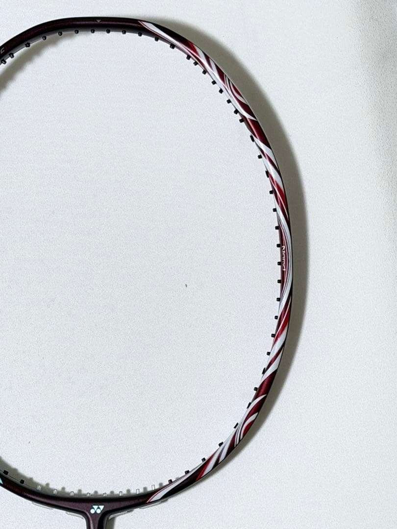 ヨネックス アストロクス 100ZZ クレナイ 3u5 ほぼ新品