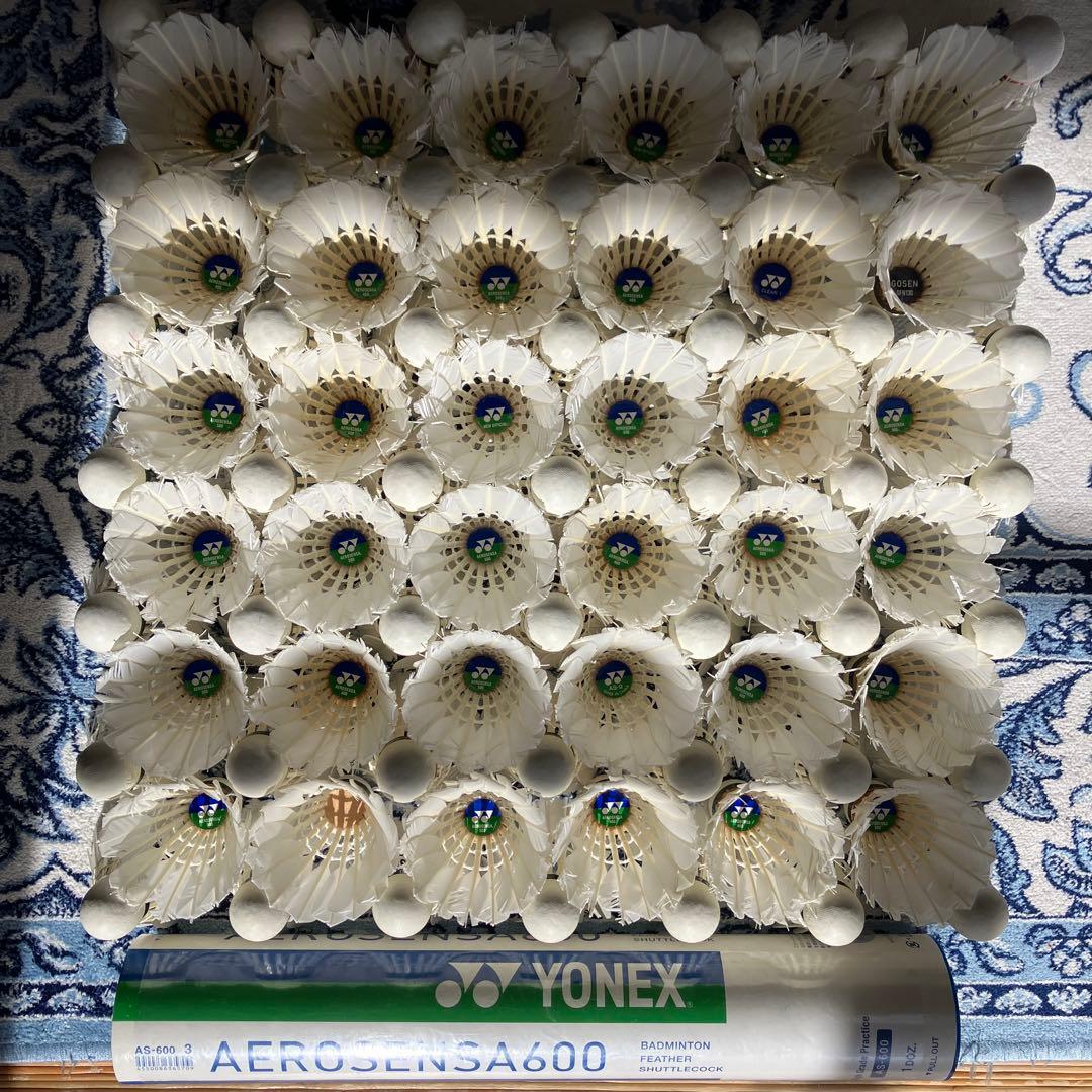 ニューオフィシャルなど　 バドミントンシャトル まとめ売り　筒　箱付き