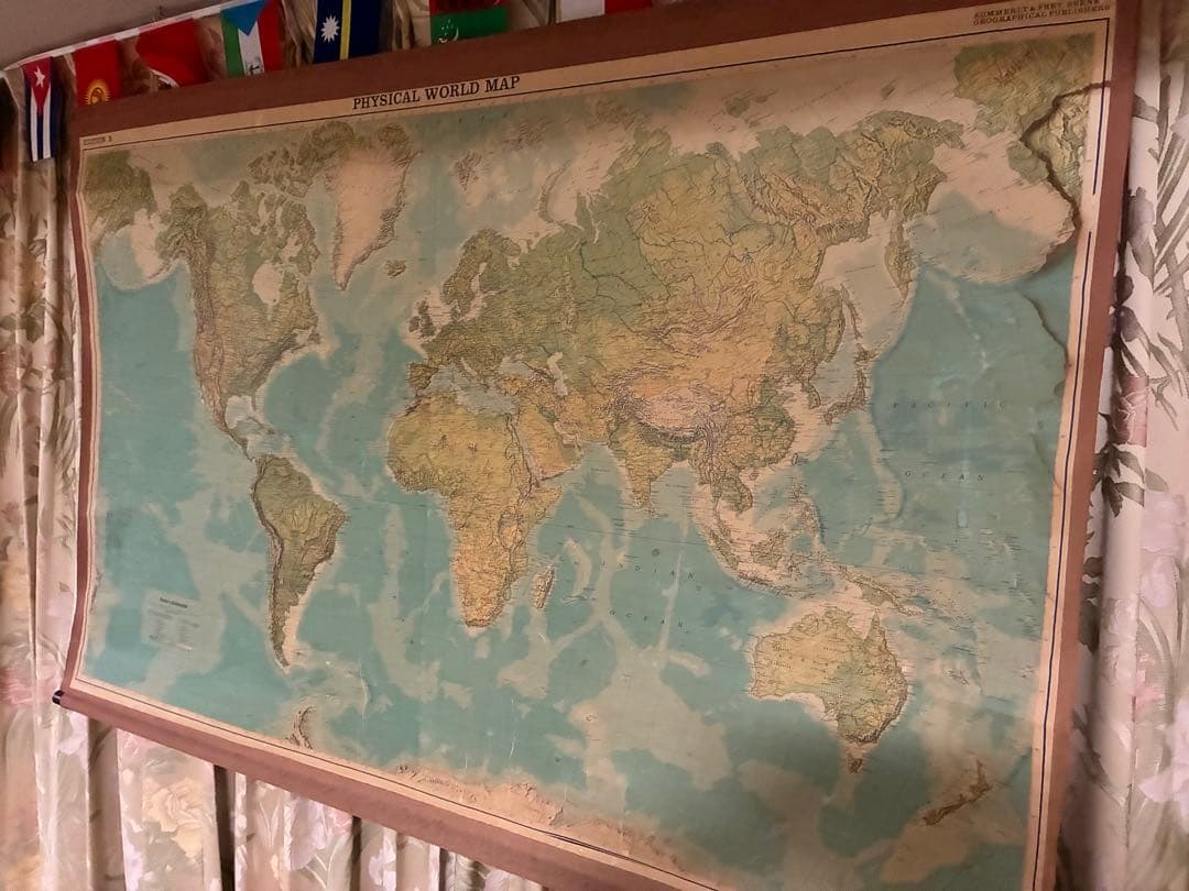 古地図　世界地図　年代物　ヴィンテージ　182×122 巻物　レトロ　巻物仕様