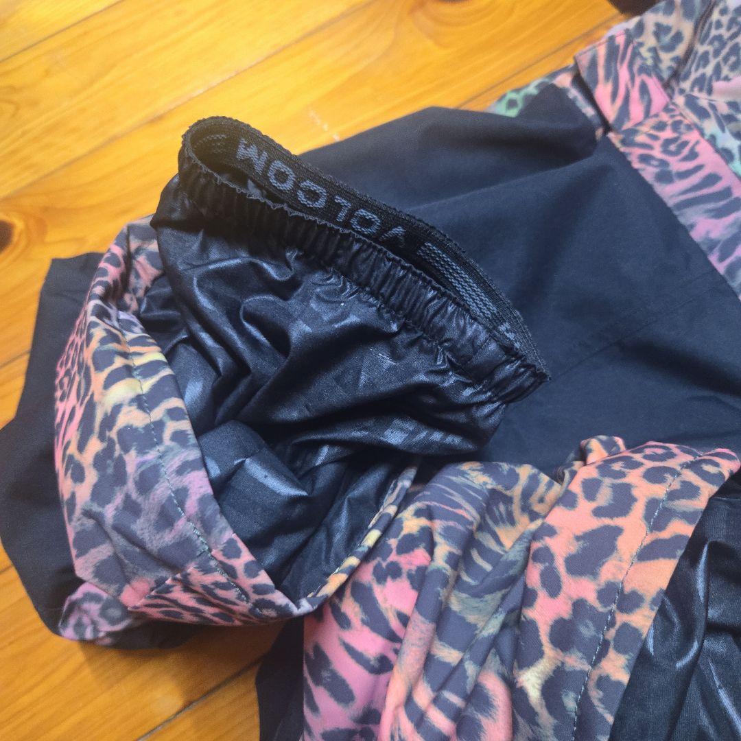 Volcom 子ども用スノーボードウェア