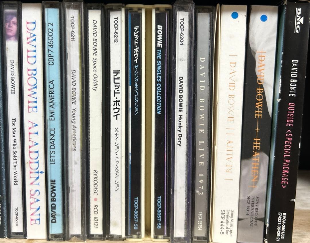 デヴィッド・ボウイ　CD25枚、DVD2枚、本2冊