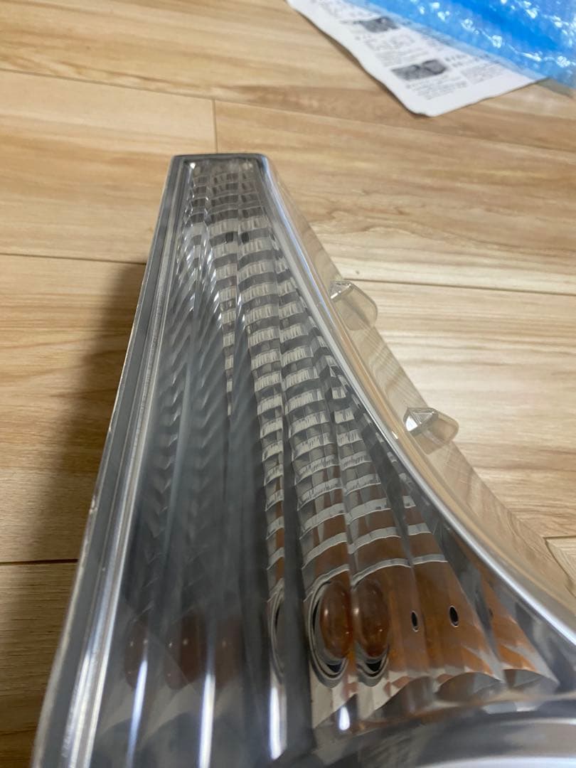 美品　トヨタ　アクア　NHP10　前期　純正右テールライト