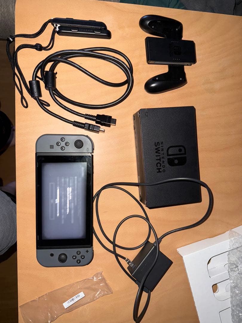 倫*也様 Nintendo Switch ニンテンドースイッチ　本体