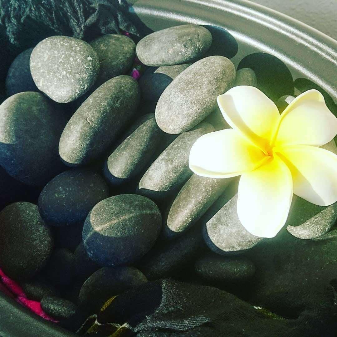 玄武岩 / ホットストーン50個 ウォーマー付き /アメリカ産