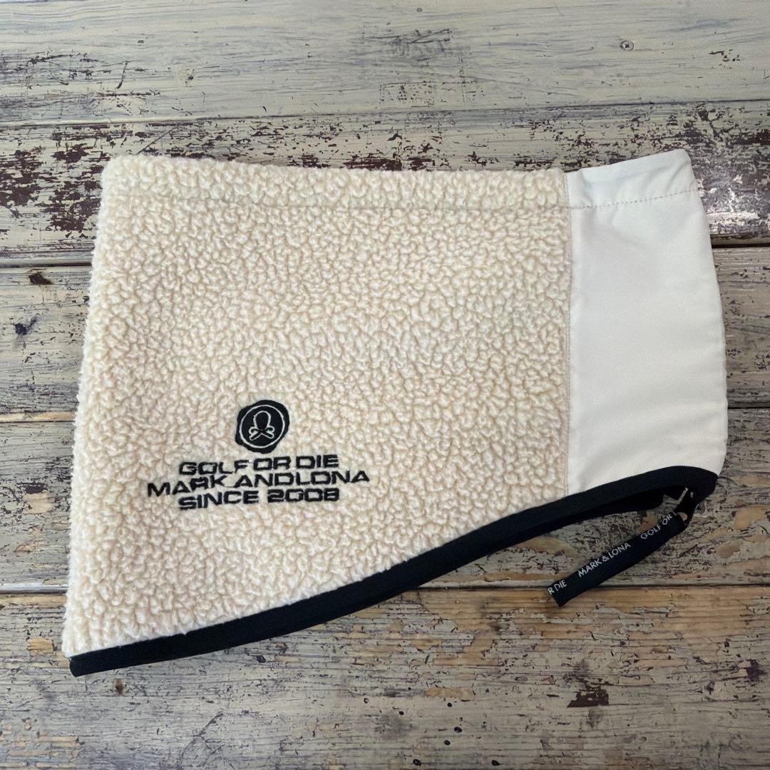 マークアンドロナ　ネックウォーマー