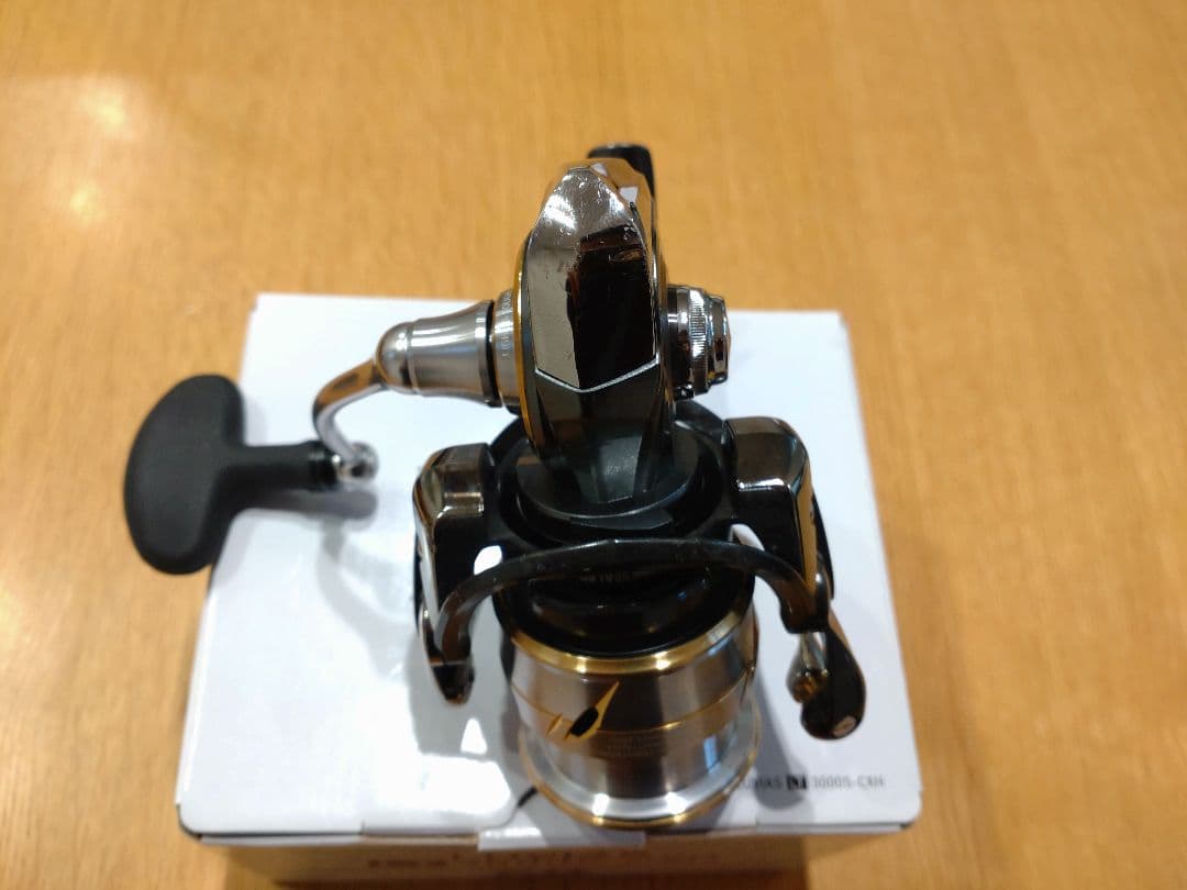 Daiwa LUVIAS LT 3000S-CXH スピニングリール