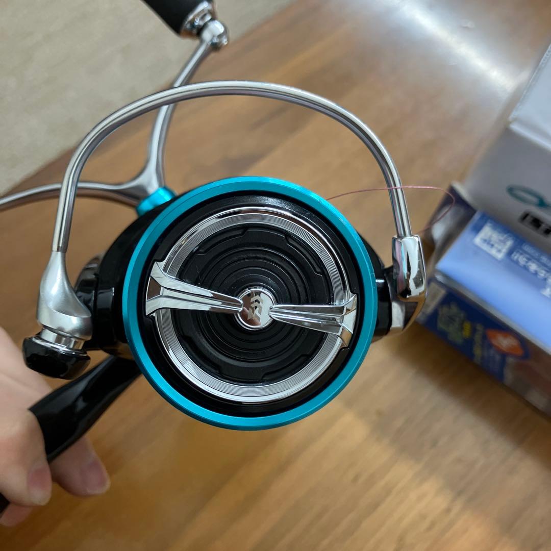 ダイワ（DAIWA）スピニングリール19エメラルダス LT3000S-C-DH